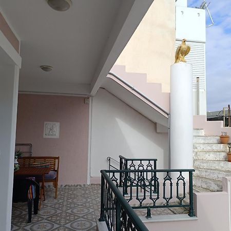 Spacious Apartment Corinth ภายนอก รูปภาพ