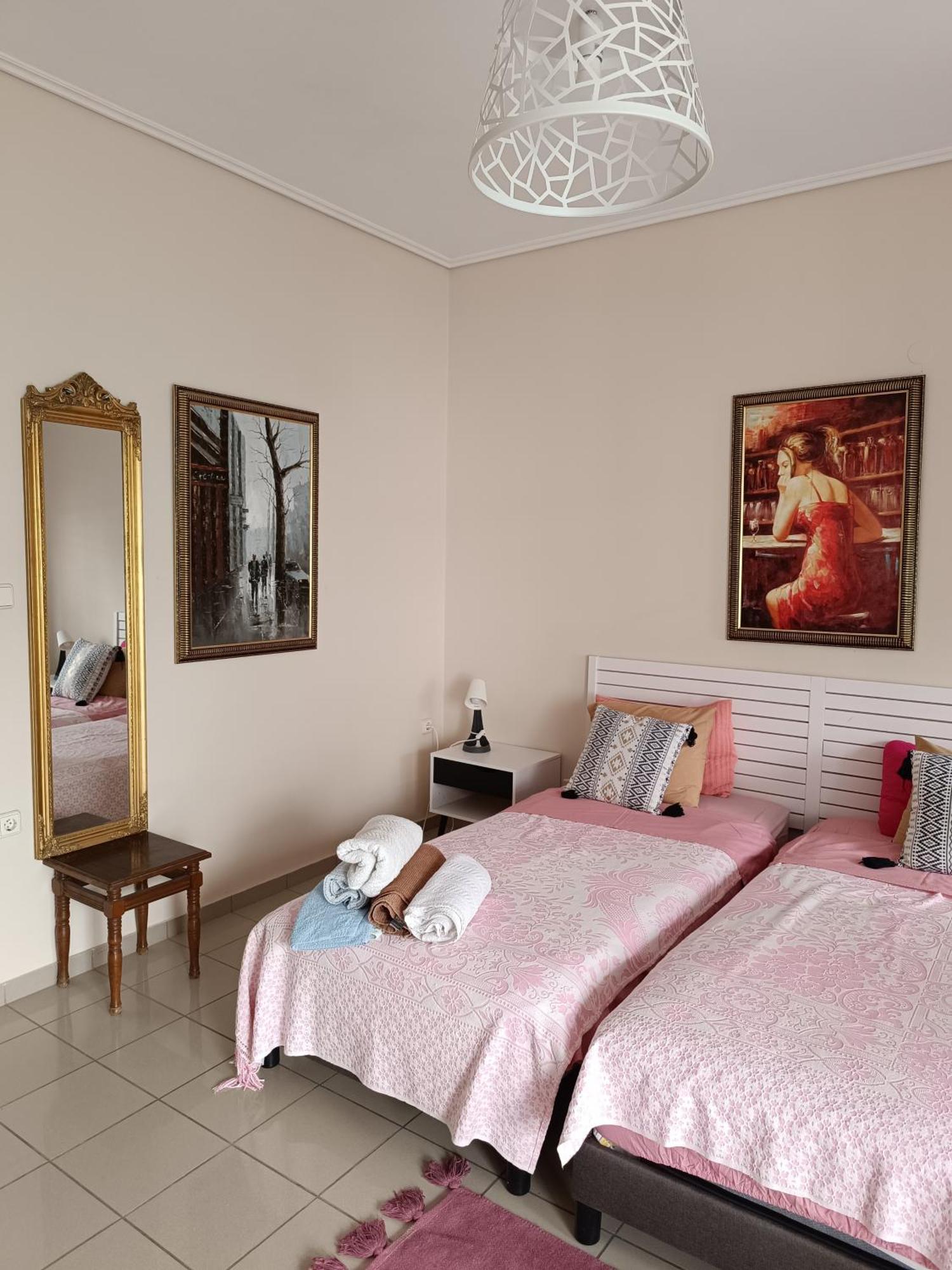 Spacious Apartment Corinth ภายนอก รูปภาพ