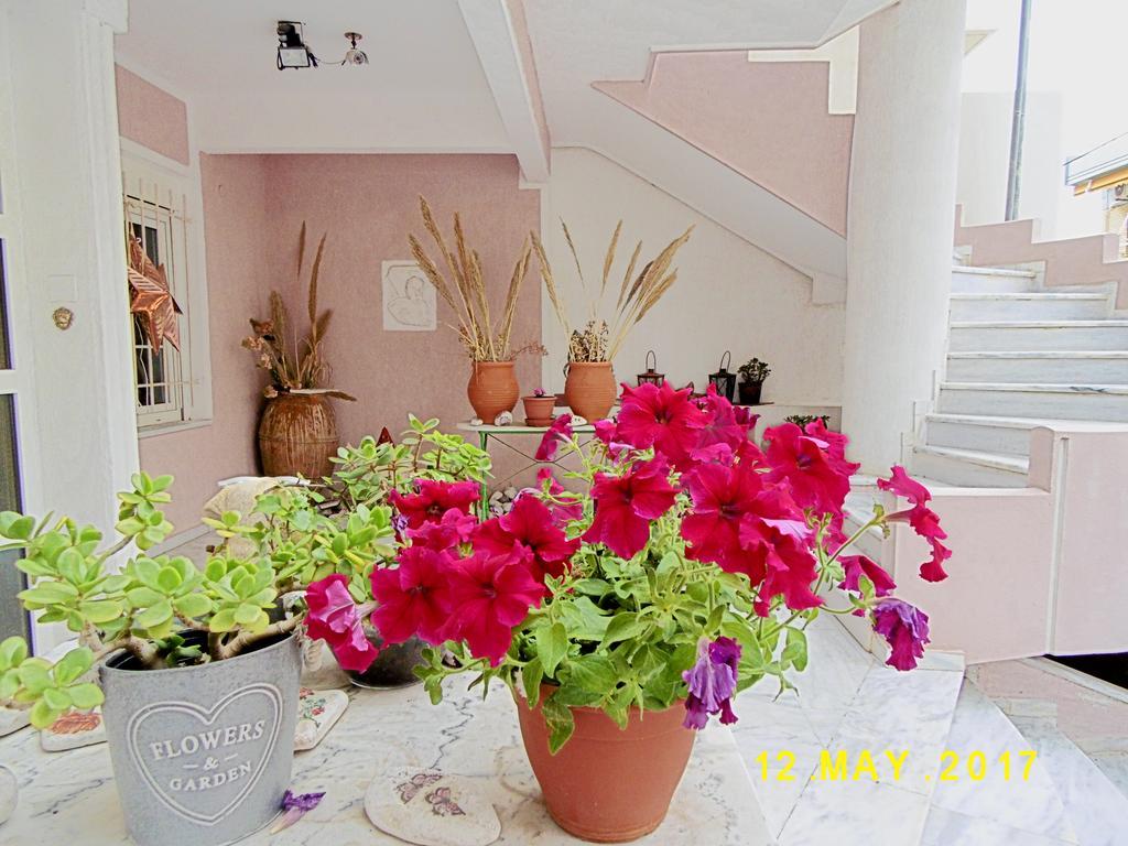 Spacious Apartment Corinth ภายนอก รูปภาพ