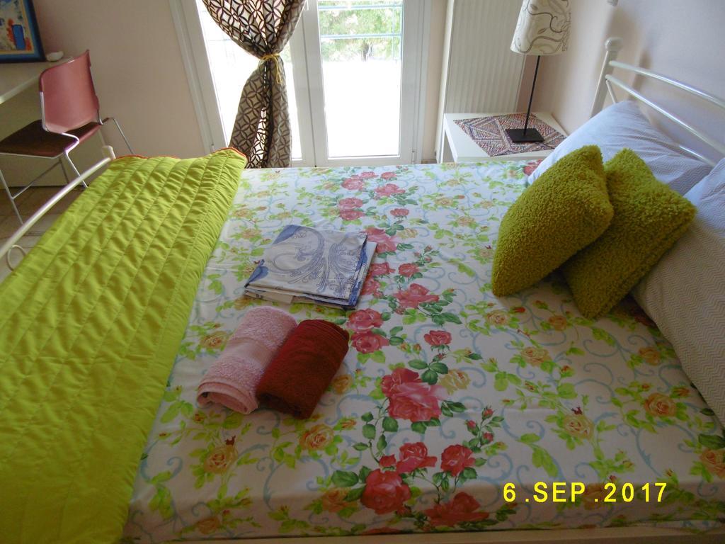 Spacious Apartment Corinth ภายนอก รูปภาพ